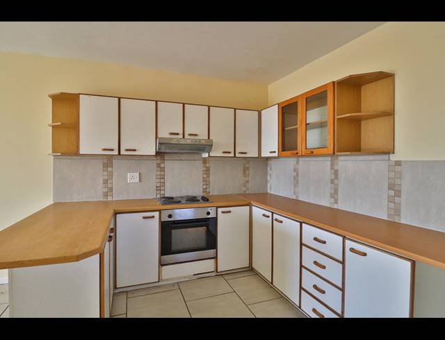 3 BEDROOM APARTMENT RENTED IN SOUTH END